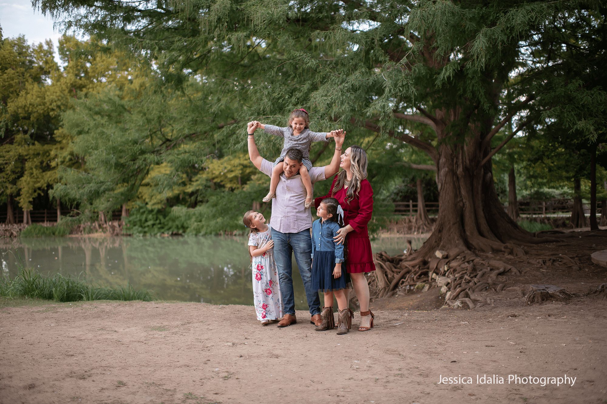 Photo session location by the pond