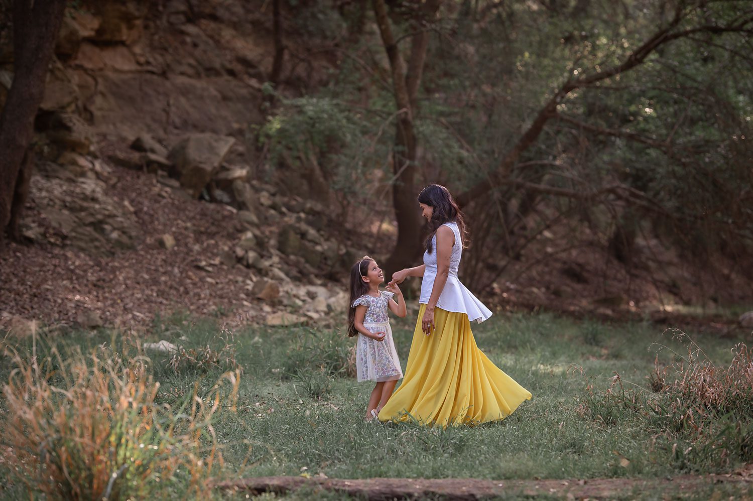 san antonio family photographer mommy and me dancing